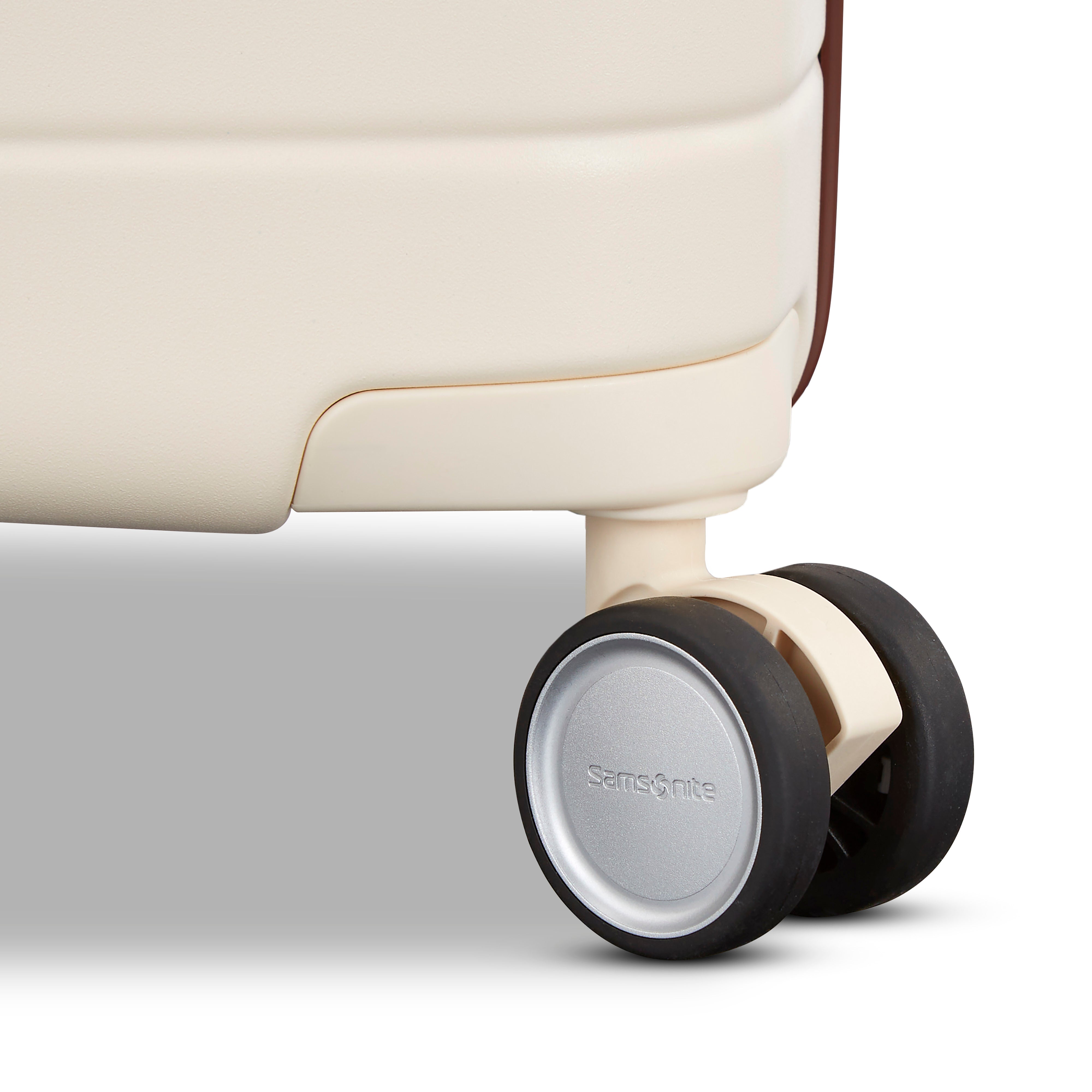 VIRTUOSA SPINNER CARRY-ON