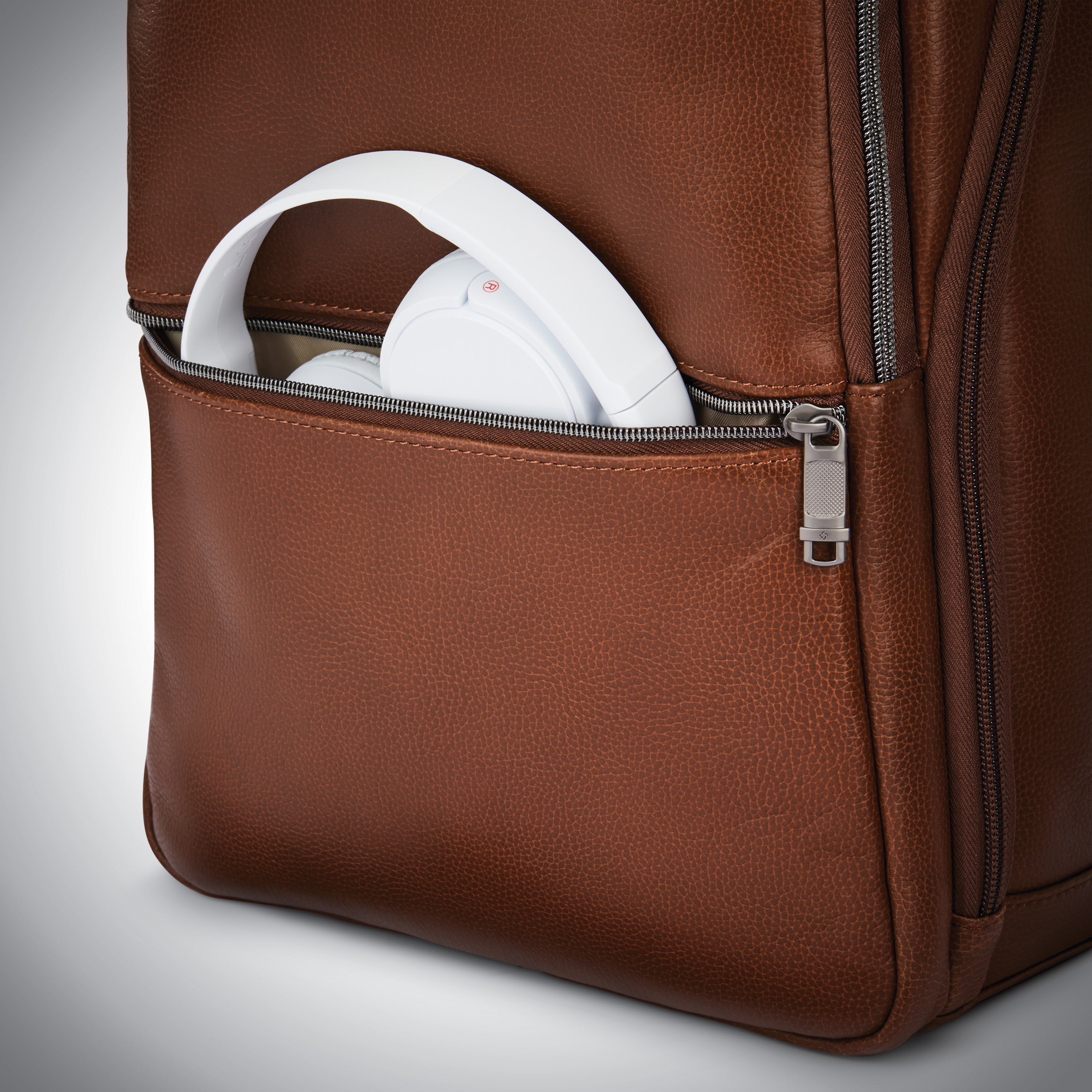 CLASSIC LEATHER SLIM BACKPACK (14.1")