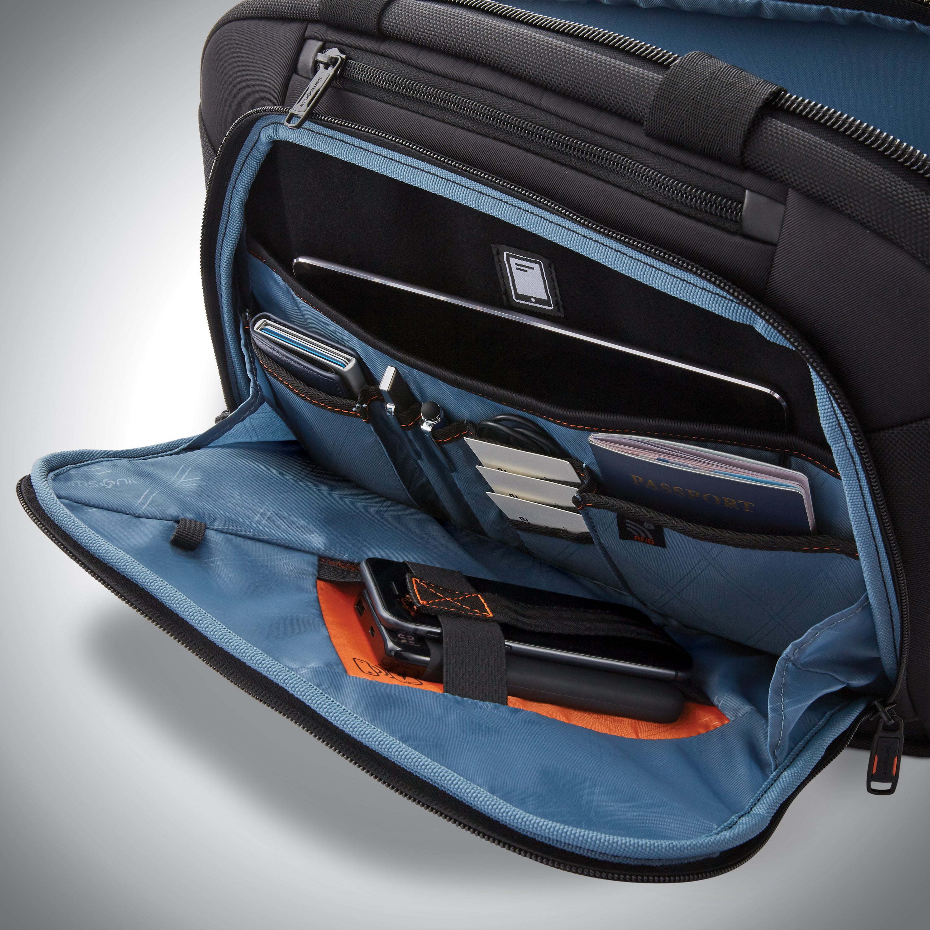 SAMSONTIE PRO DOUBLE COMPARTMENT BREIF (15.6")