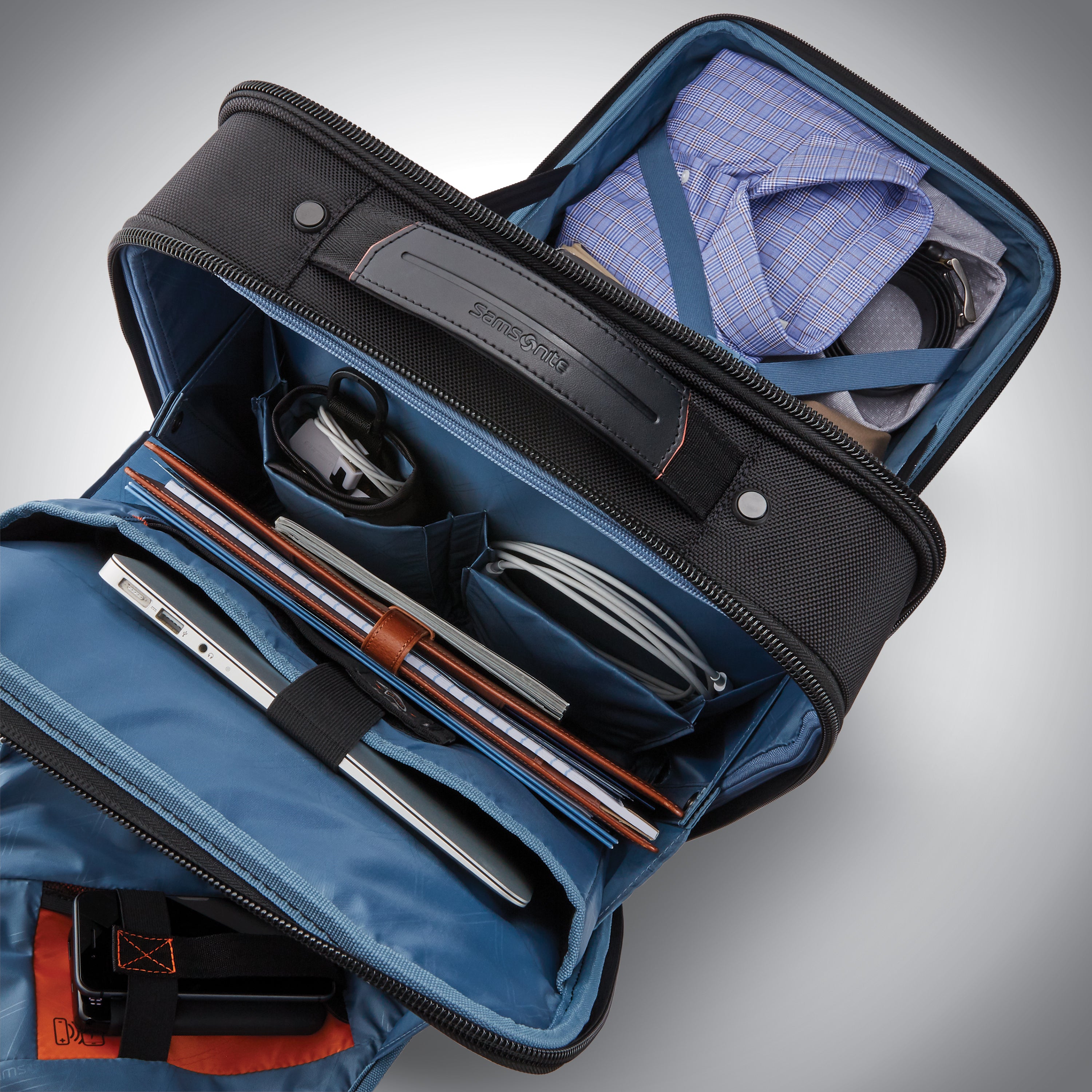 SAMSONTIE PRO VERTICAL SPINNER MOBILE OFFICE (15.6")