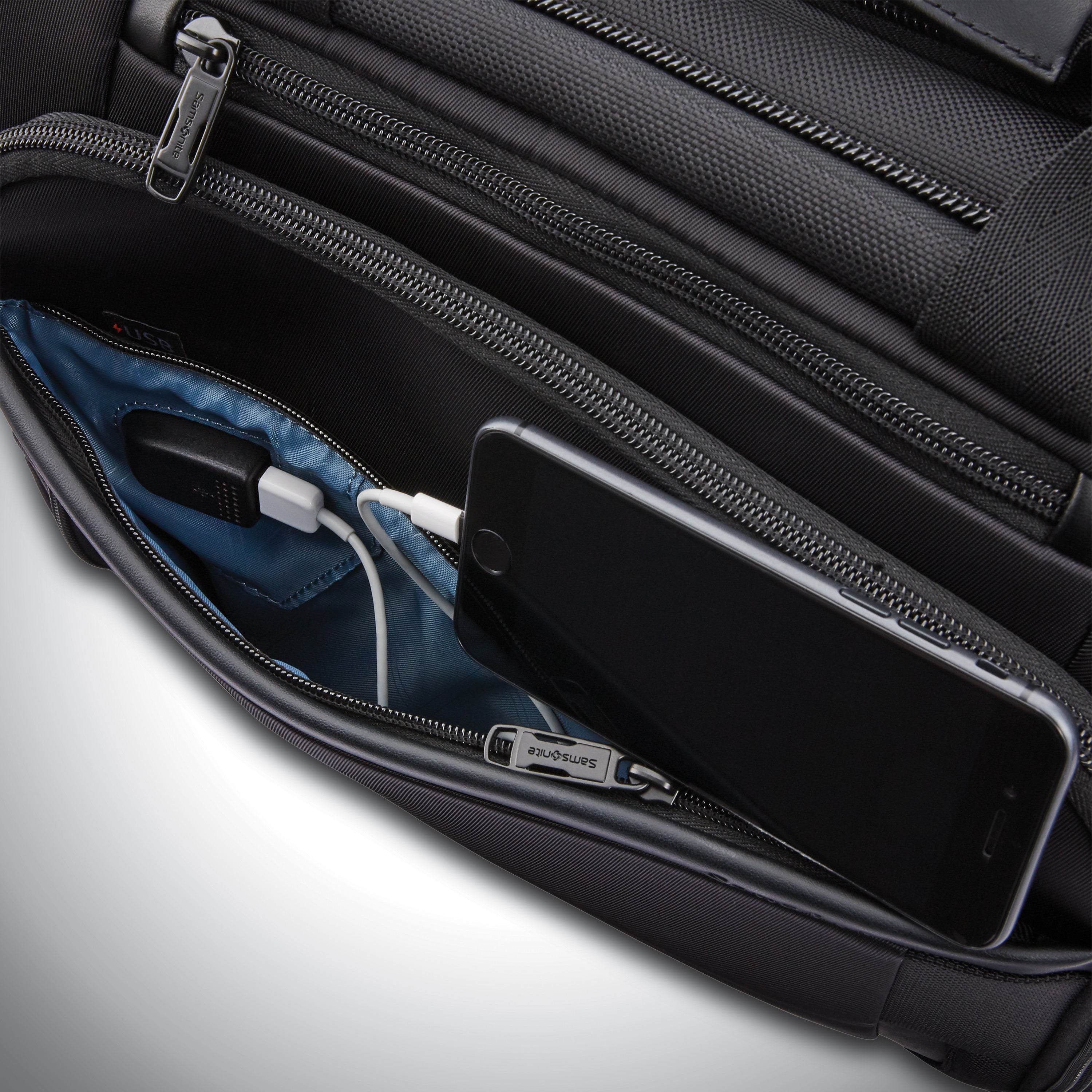 SAMSONTIE PRO MOBILE OFFICE (15.6")